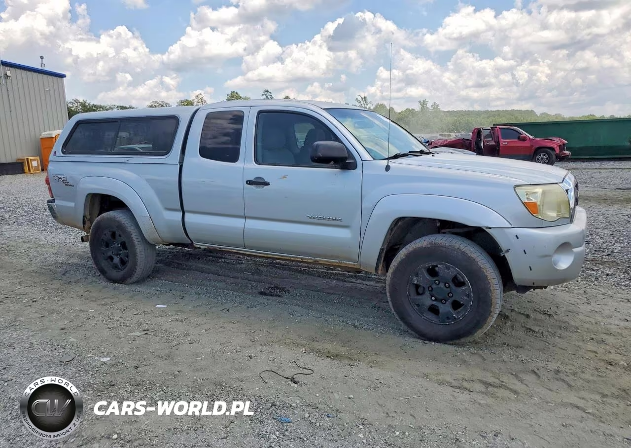 2005 Toyota Tacoma Access Cab VIN:5TEUU42N15Z143925 - 4