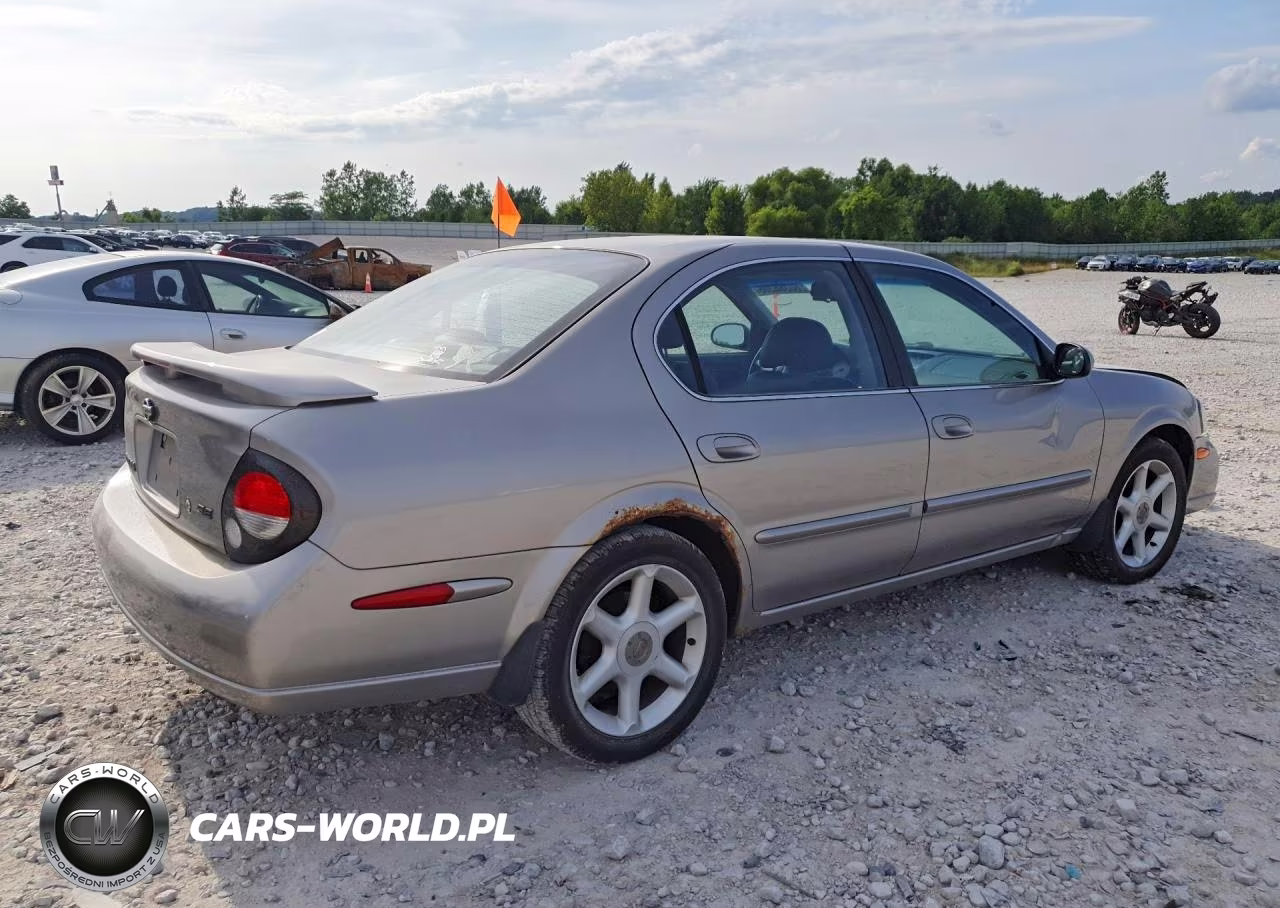 2000 Nissan Maxima Gle-Gxe-Se VIN:JN1CA31A2YT030875 - 3