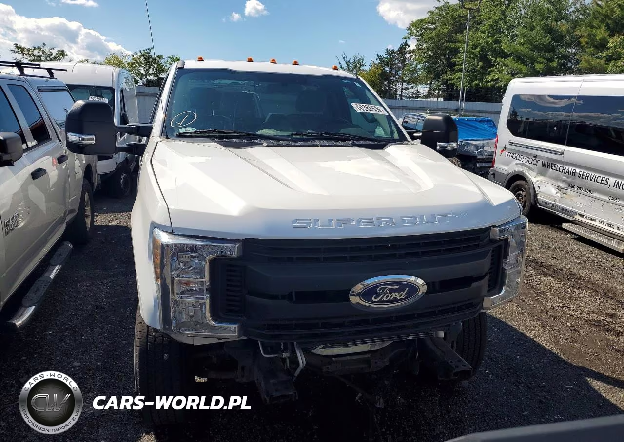 2019 Ford F250 Super Duty VIN:1FTBF2B60KEG62672 - 5