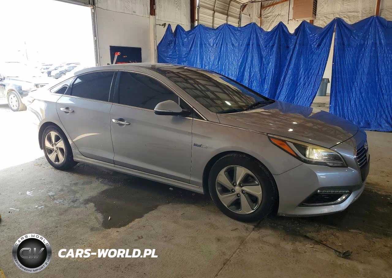 2016 Hyundai Sonata Hybrid Limited VIN:KMHE34L17GA008976 - 4