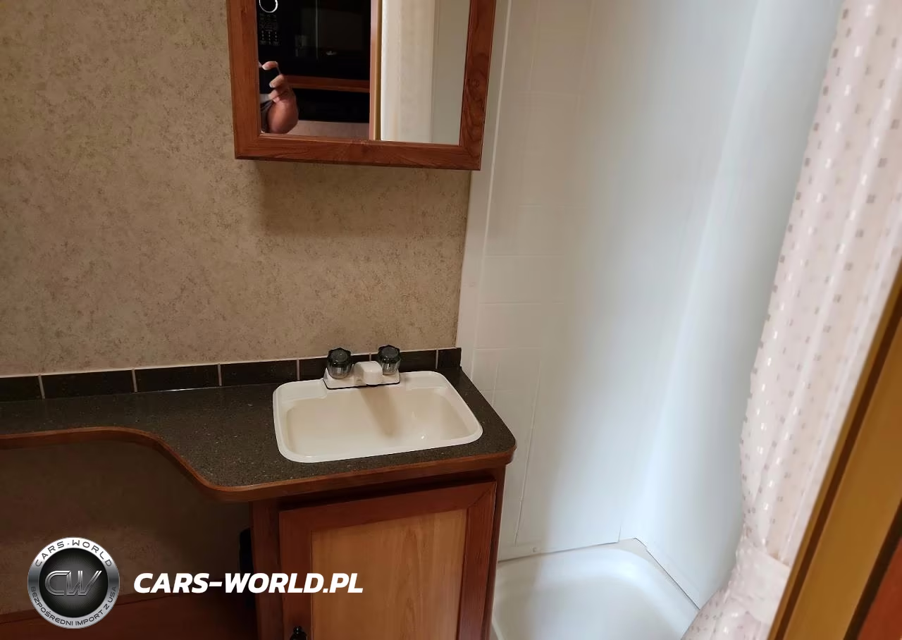 2023 Gulf Stream Vista Cruiser Camper VIN:1NL1DTK20E1030779 - 8