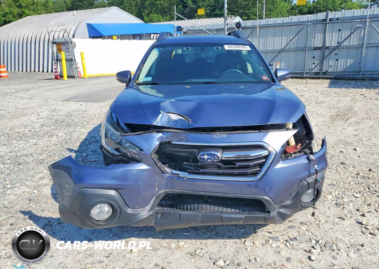 2018 Subaru Outback 2.5I Premium VIN:4S4BSAFC4J3215032 - 5