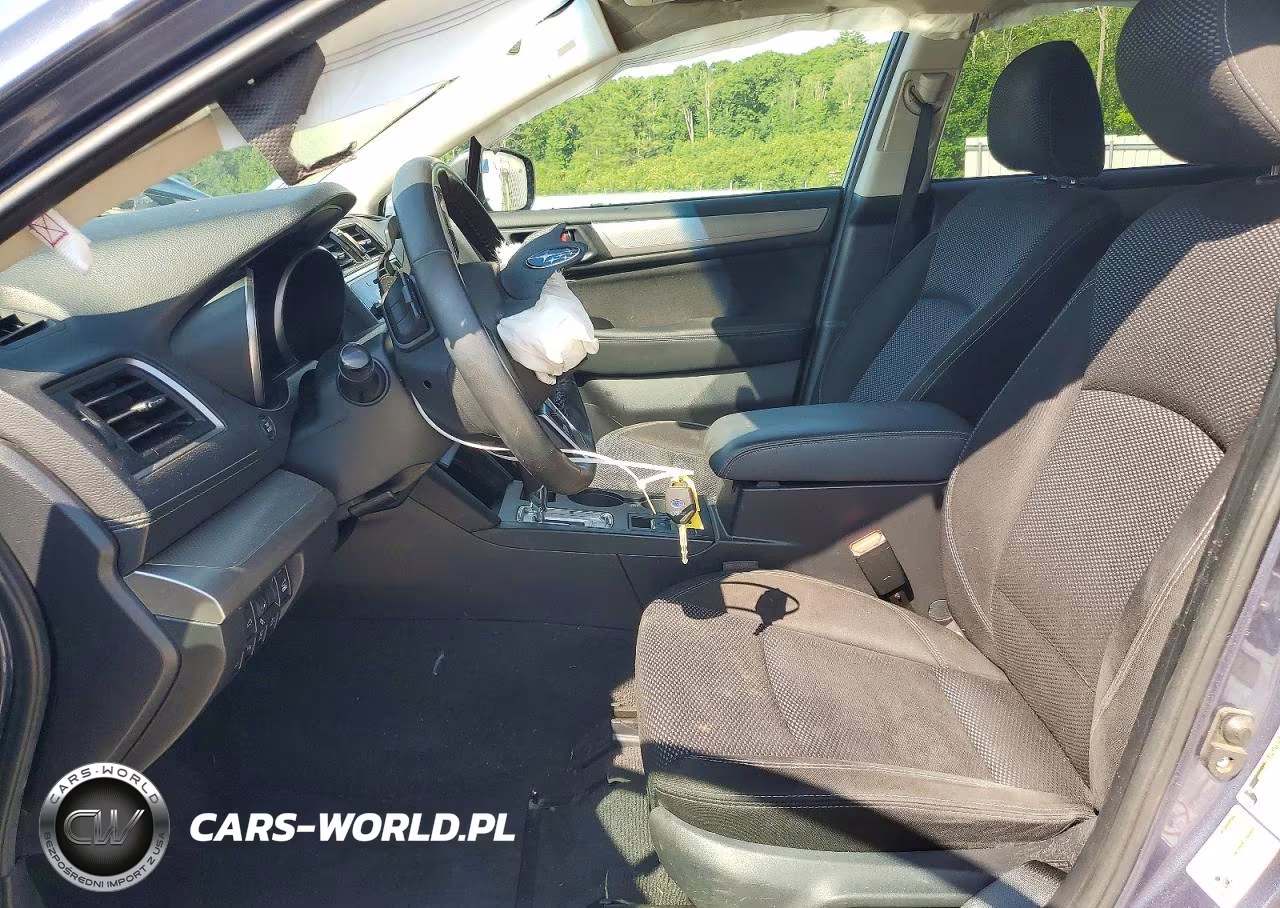 2018 Subaru Outback 2.5I Premium VIN:4S4BSAFC4J3215032 - 7