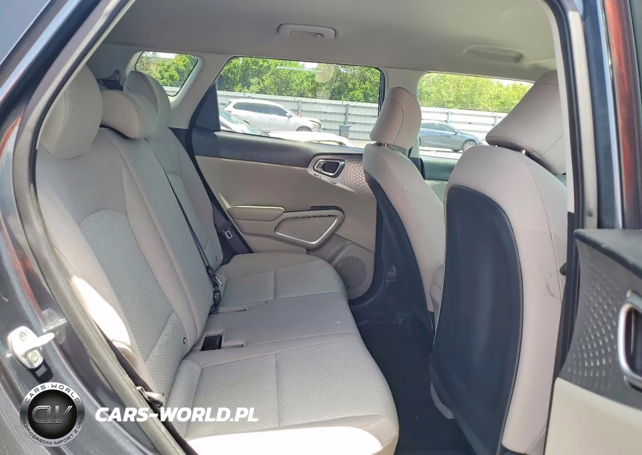 2020 Kia Soul Lx VIN:KNDJ23AU8L7010613 - 11