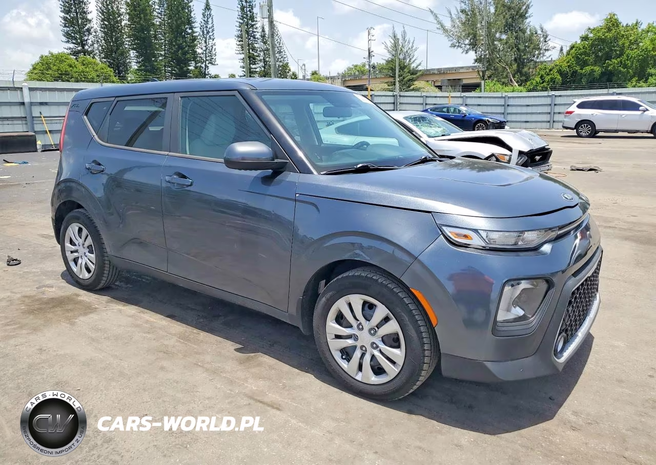 2020 Kia Soul Lx VIN:KNDJ23AU8L7010613 - 4