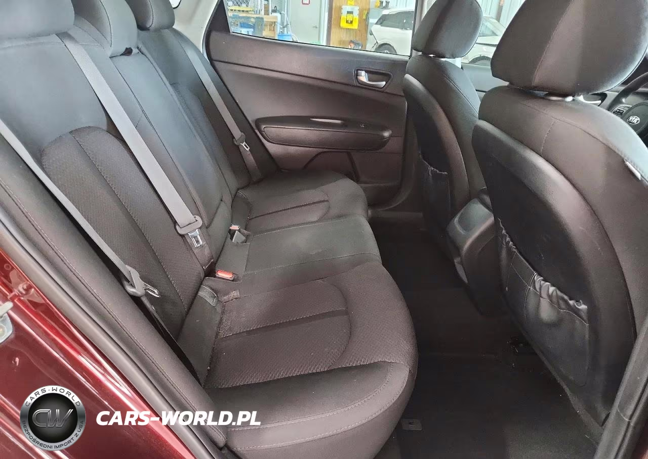 2017 Kia Optima Lx VIN:5XXGT4L31HG151152 - 10