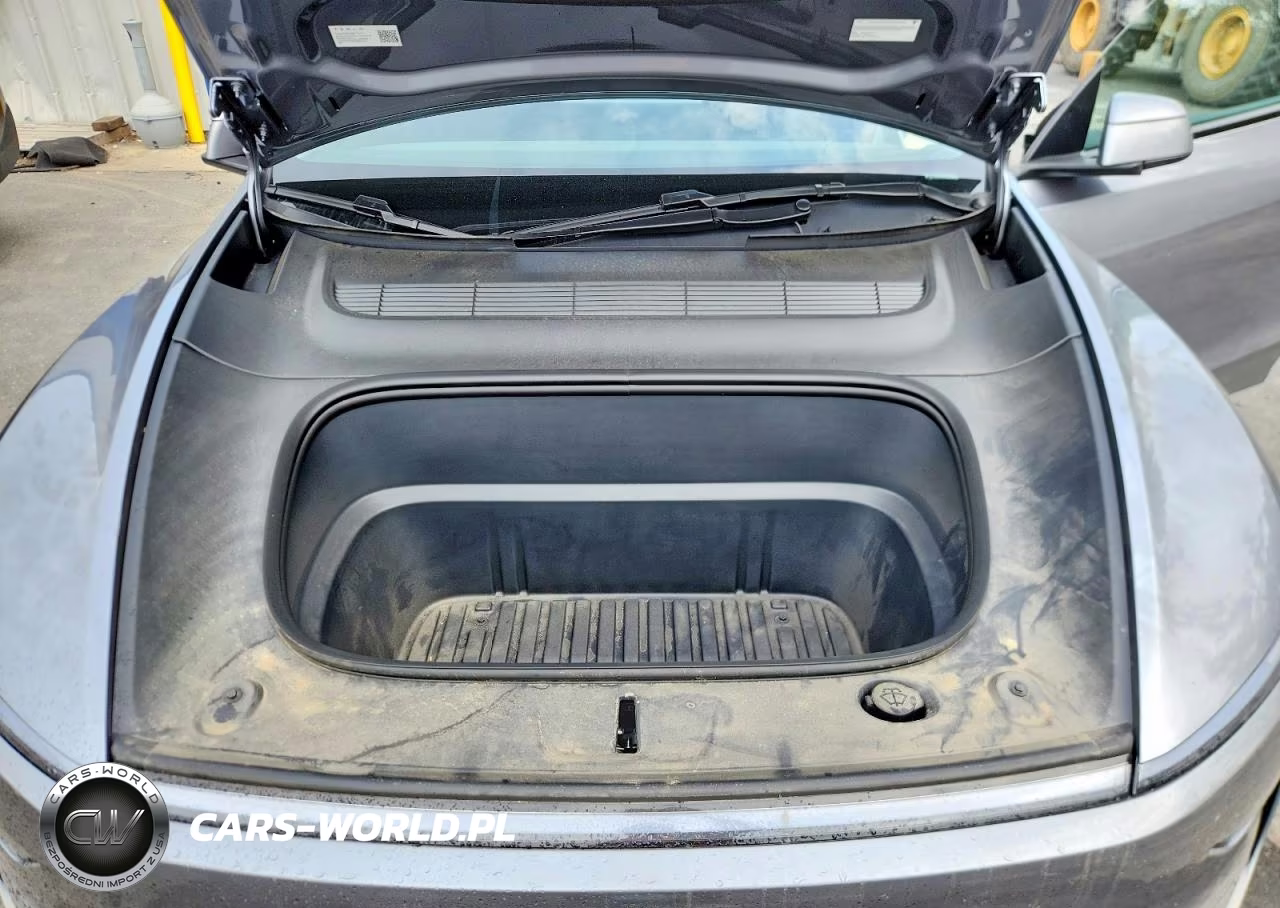 2026 Tesla Model Y VIN:7SAYGDEE2TA458509 - 11