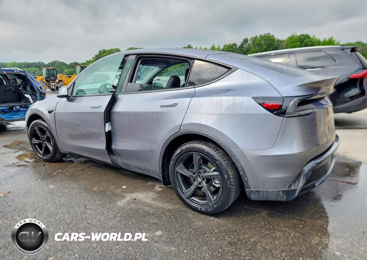 2026 Tesla Model Y VIN:7SAYGDEE2TA458509 - 2