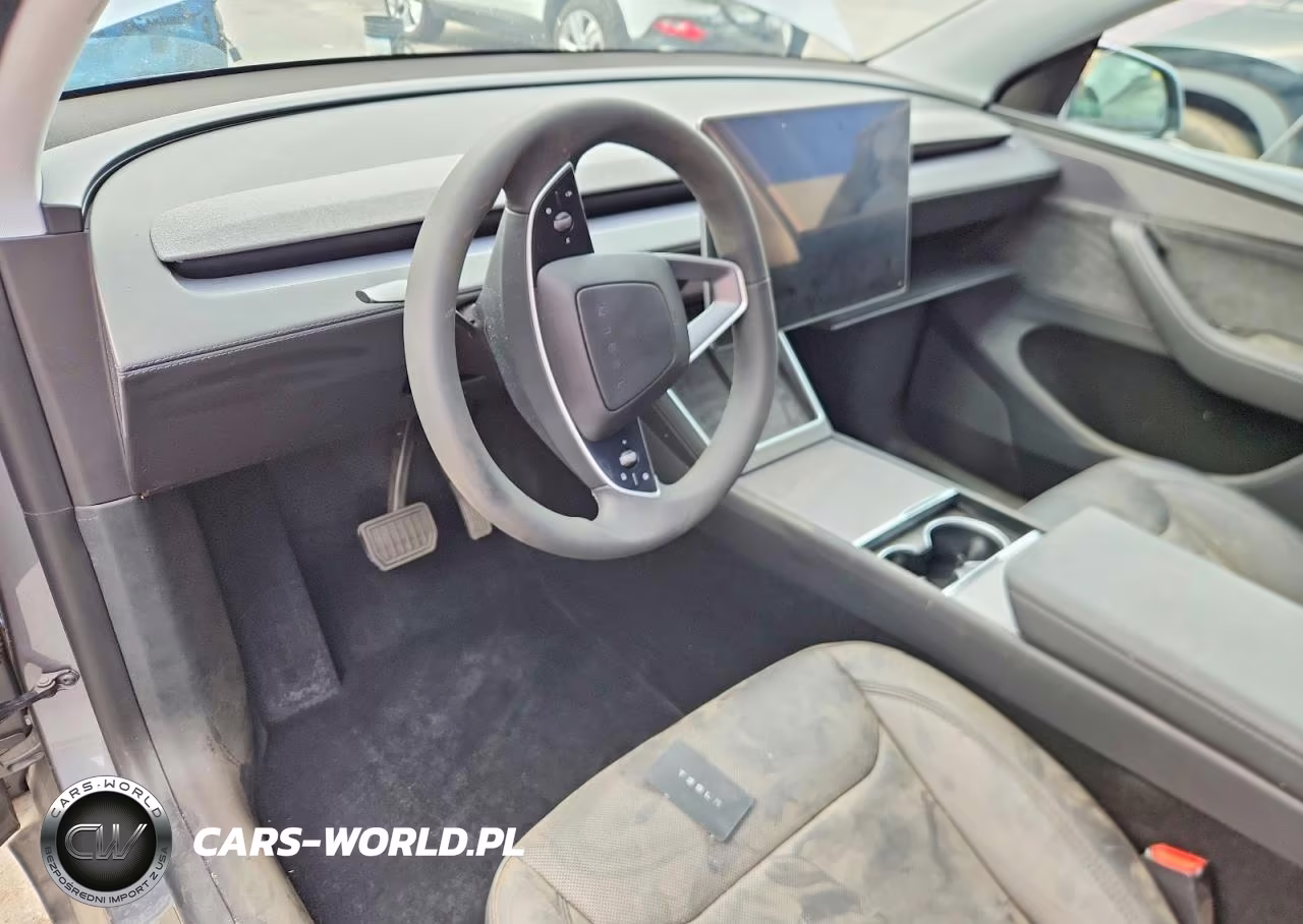 2026 Tesla Model Y VIN:7SAYGDEE2TA458509 - 8