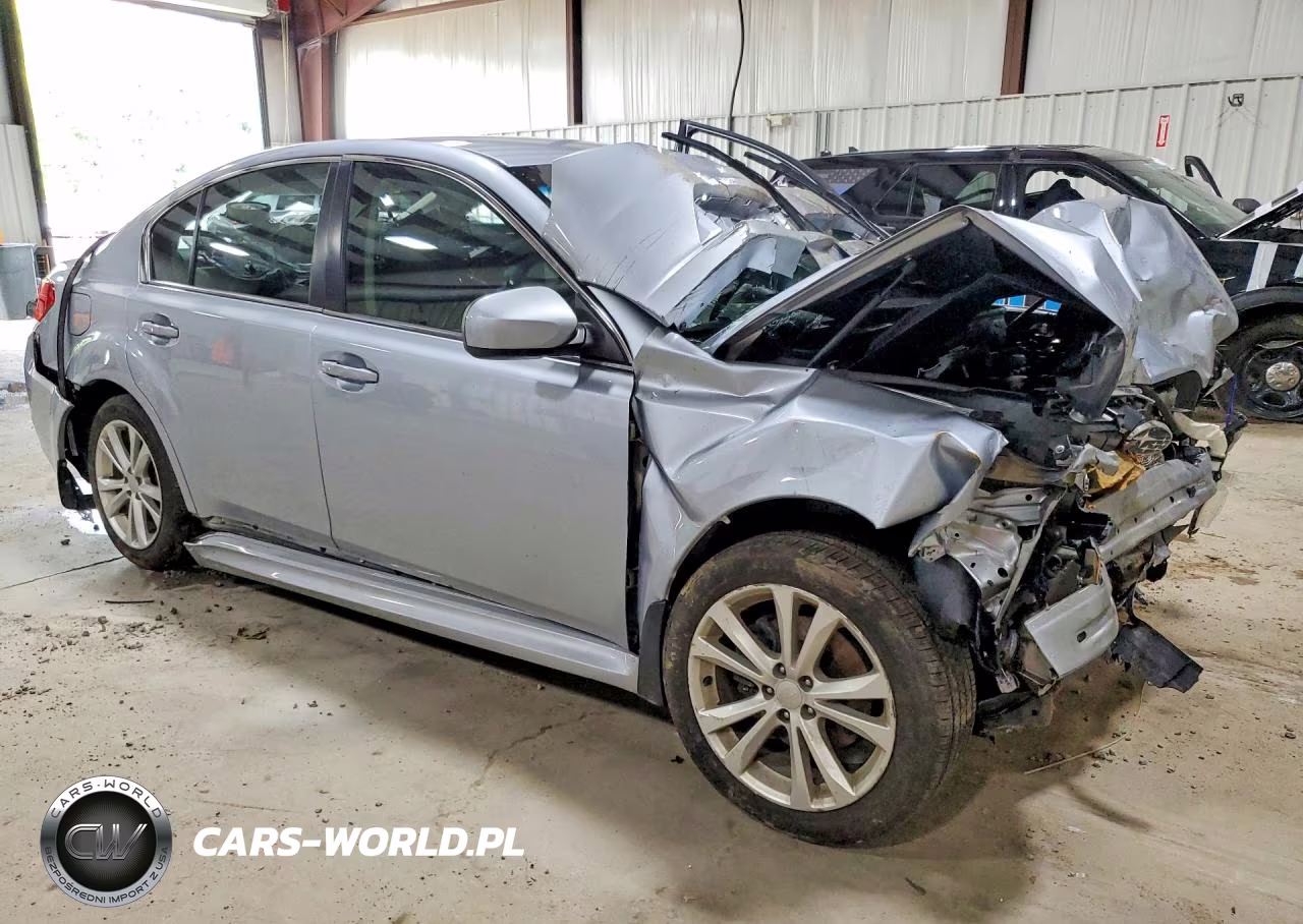 2014 Subaru Legacy 2.5I Premium VIN:4S3BMBC64E3005717 - 4