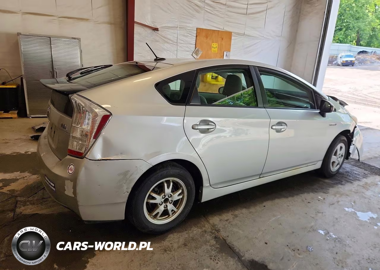 2011 Toyota Prius Two VIN:JTDKN3DU5B0320166 - 3