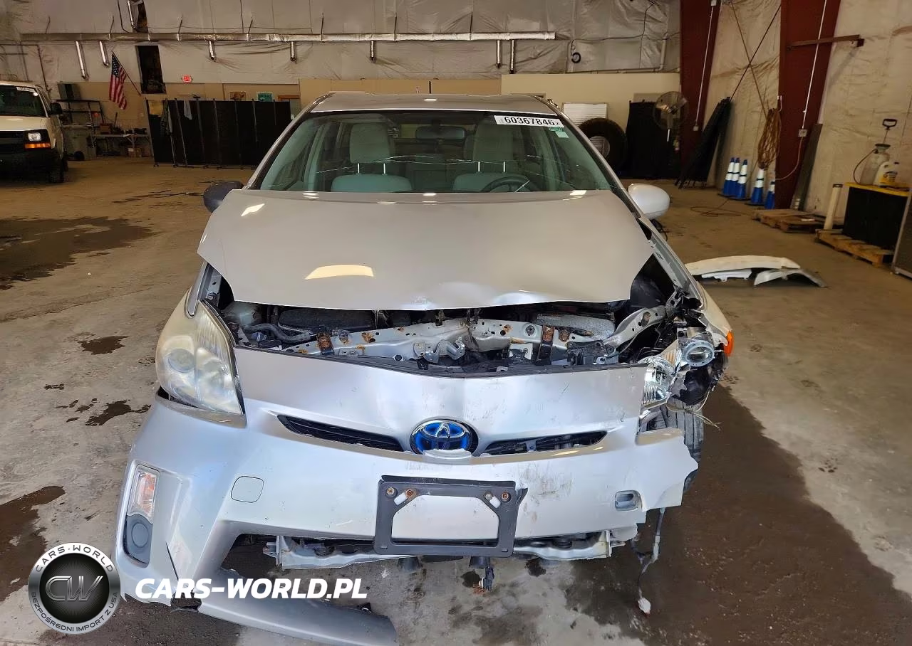 2011 Toyota Prius Two VIN:JTDKN3DU5B0320166 - 5