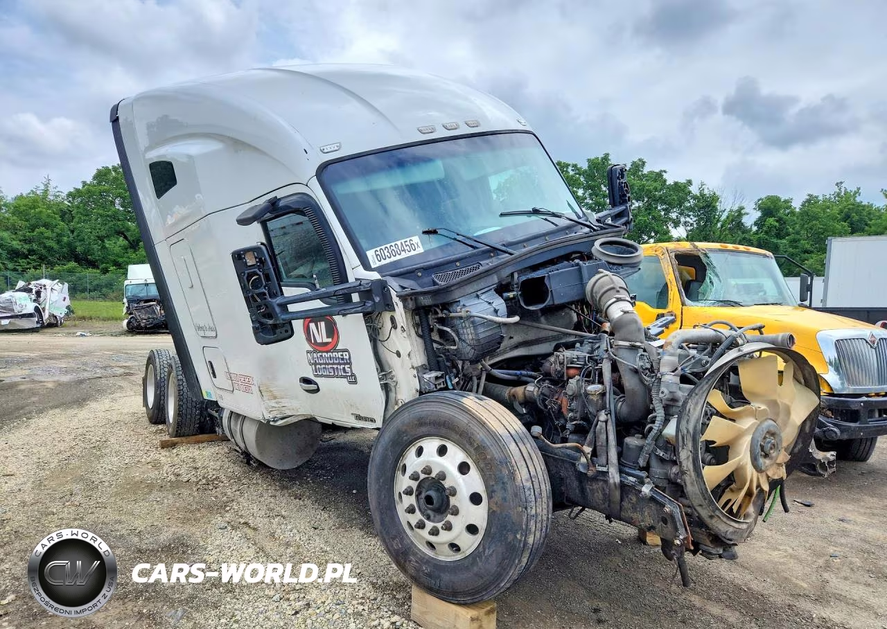 2018 Kenworth T680 Semi Truck VIN:1XKYDP9X4HJ129742 - 4