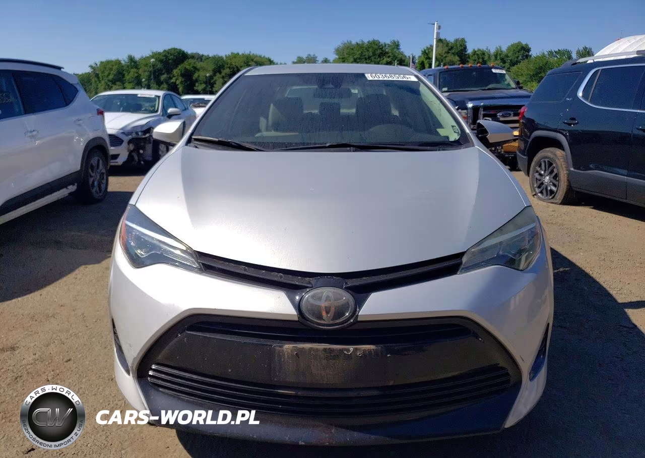 2018 Toyota Corolla Le VIN:2T1BURHE1JC965913 - 5