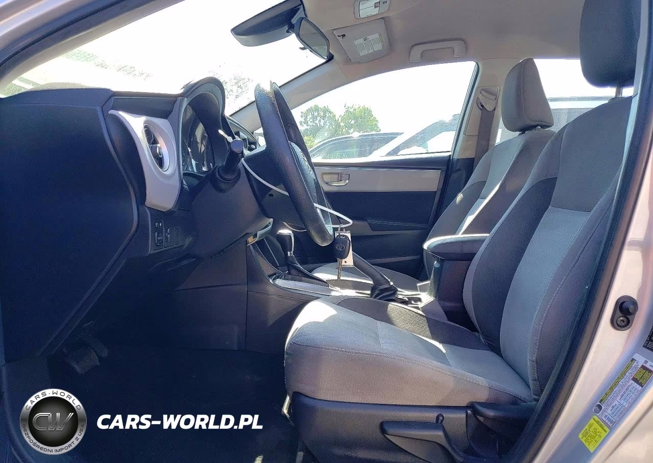 2018 Toyota Corolla Le VIN:2T1BURHE1JC965913 - 7