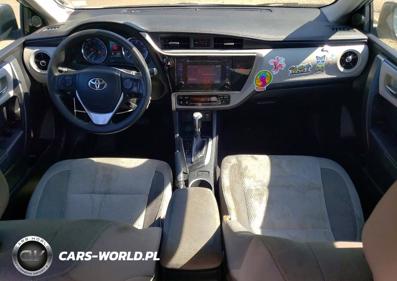 2018 Toyota Corolla Le VIN:2T1BURHE1JC965913 - 8