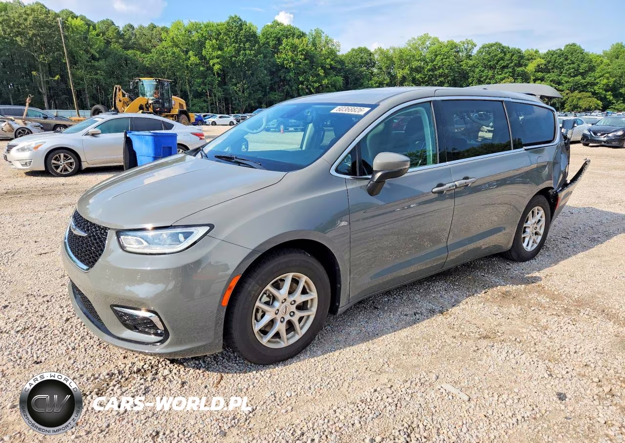 2023 Chrysler Pacifica Touring L VIN:2C4RC1BG4PR586216 - 1