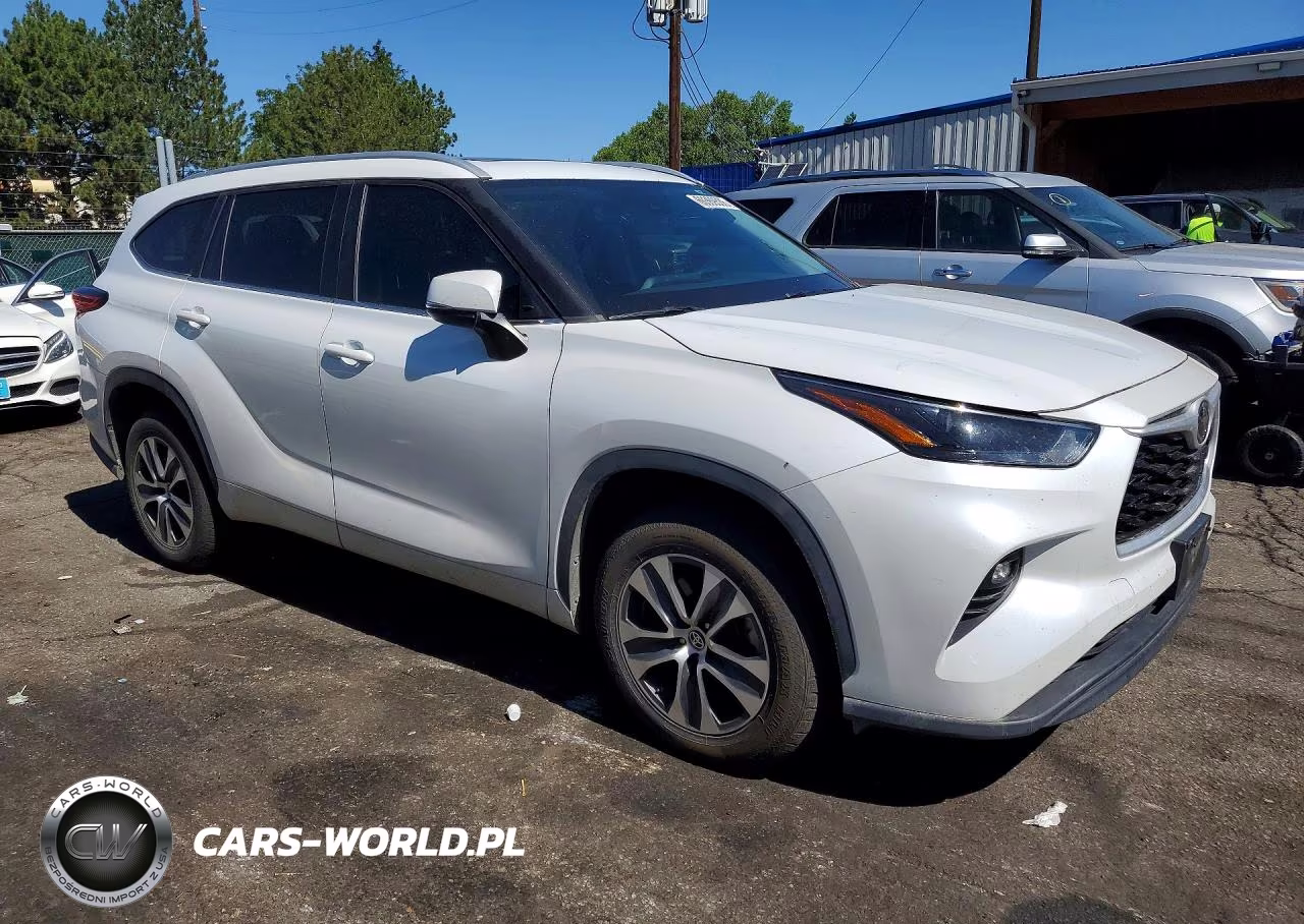 2023 Toyota Highlander Xle VIN:5TDKDRAHXPS035478 - 4