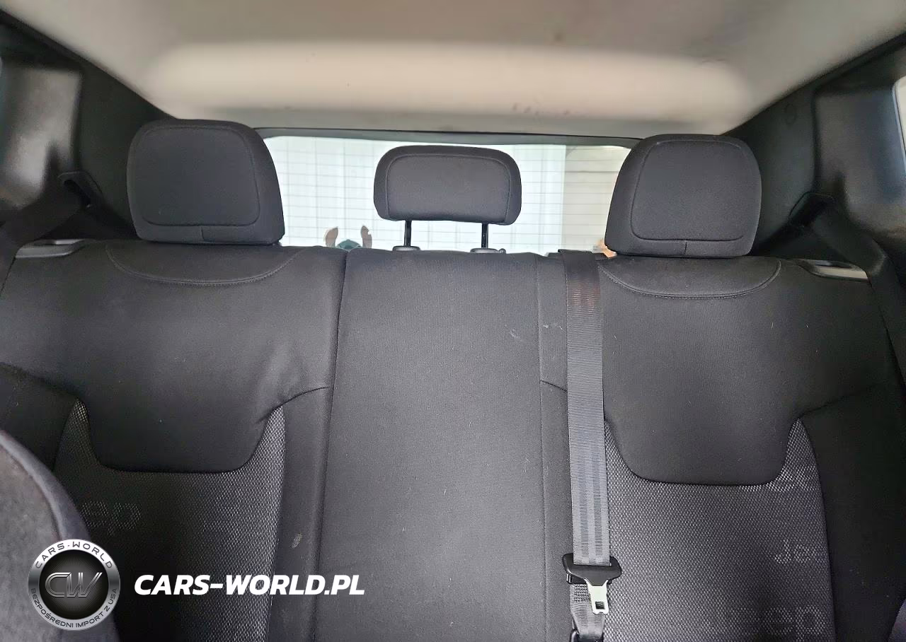 2016 Jeep Renegade Sport VIN:ZACCJAAW3GPC42059 - 10