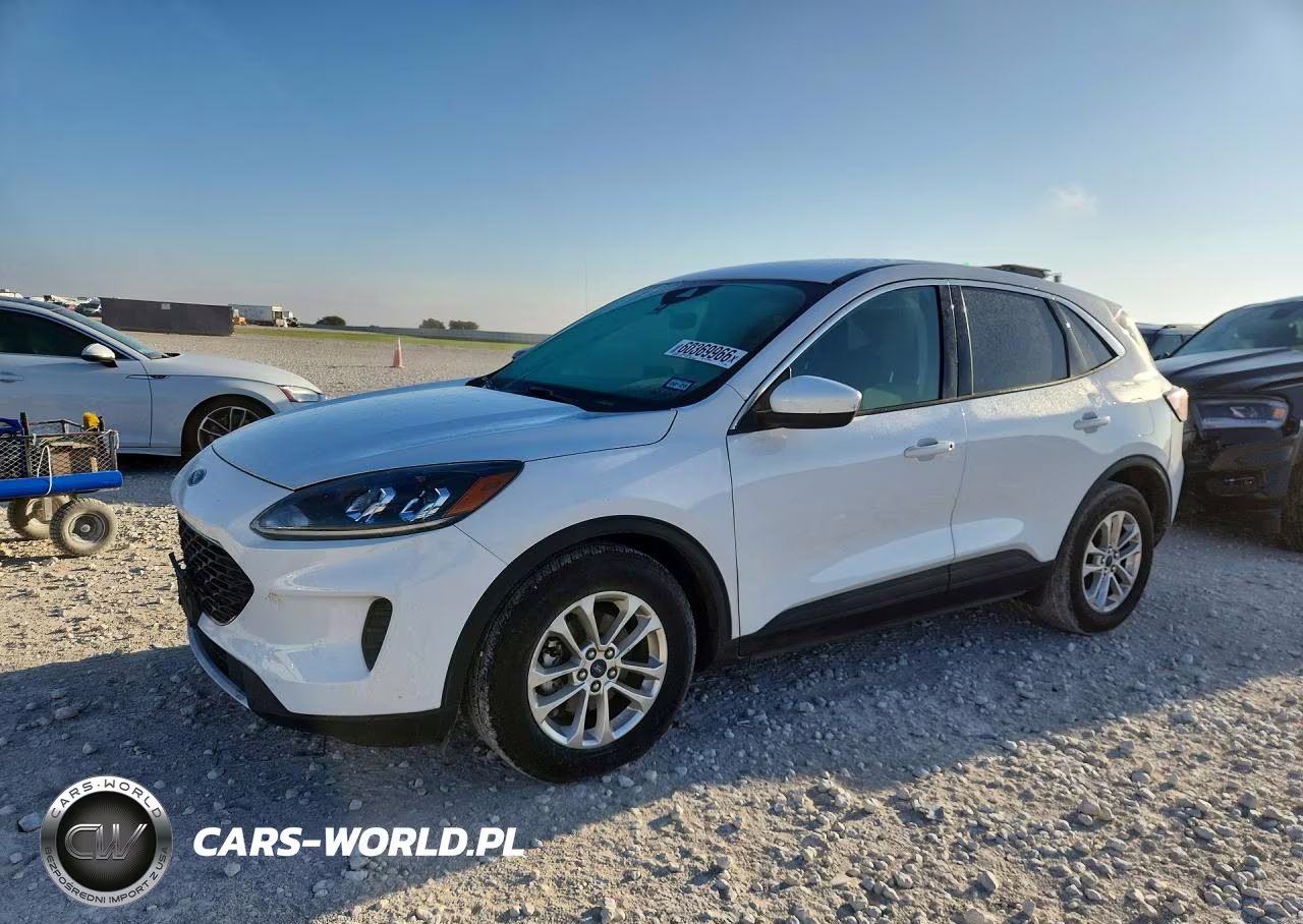 2020 Ford Escape Se