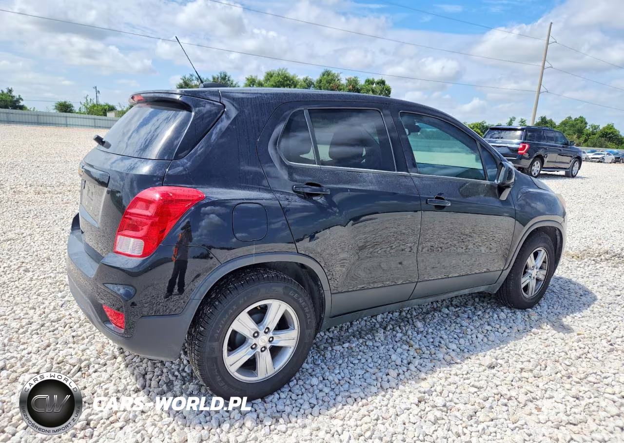 2019 Chevrolet Trax Ls VIN:3GNCJKSB1KL261669 - 3