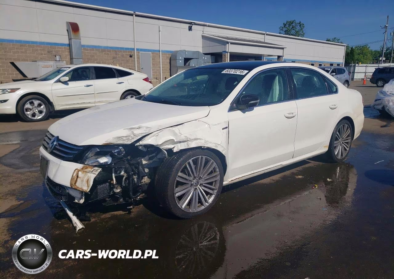 2015 Volkswagen Passat Se VIN:1VWBT7A30FC021839 - 1