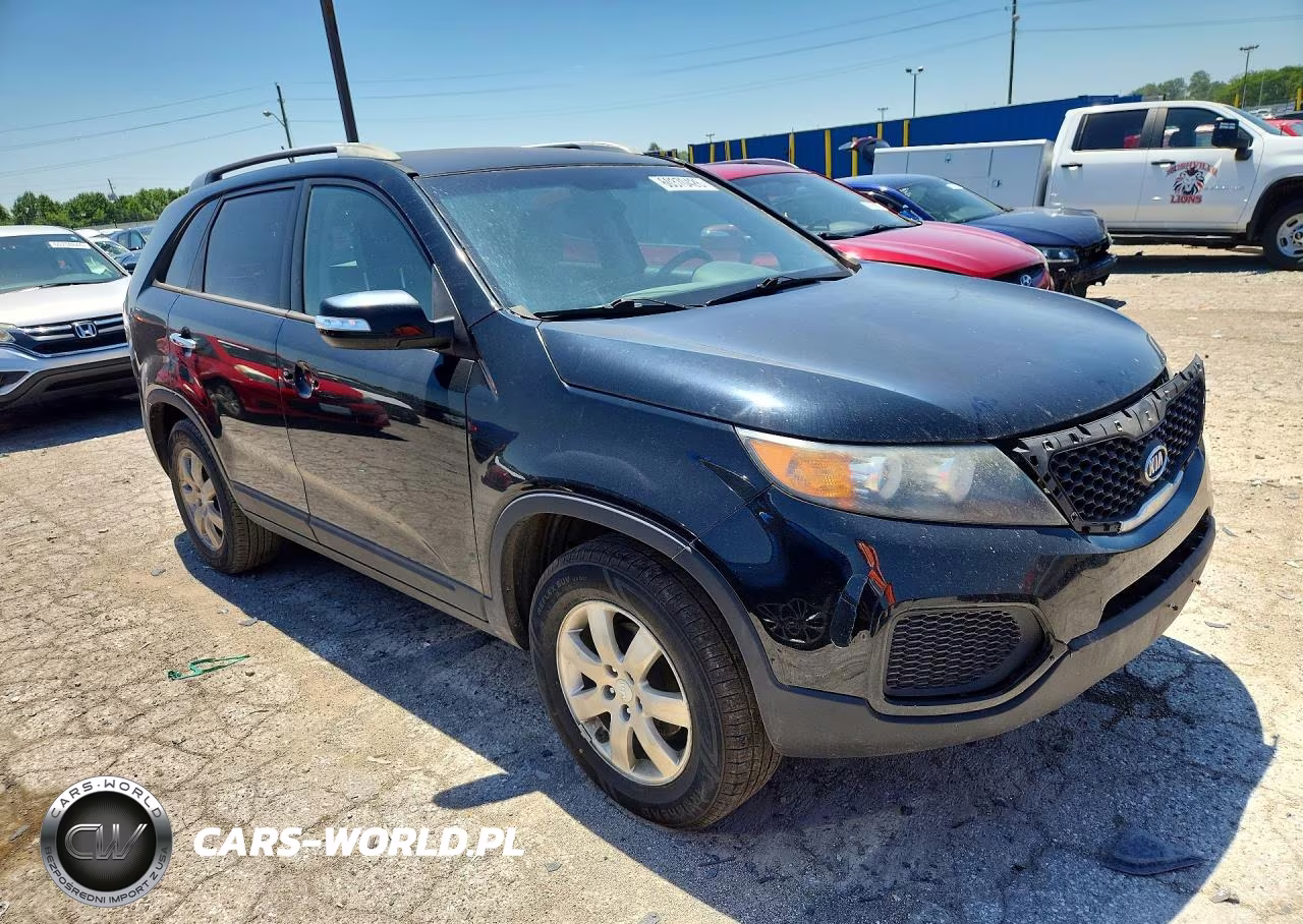 2013 Kia Sorento Lx VIN:5XYKT4A29DG311062 - 4