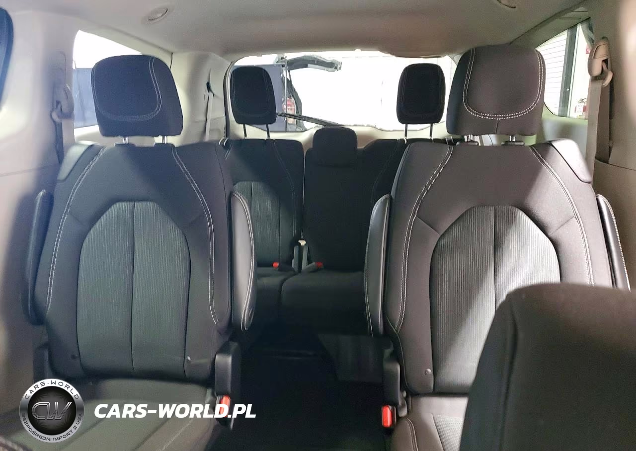 2022 Chrysler Voyager Lx VIN:2C4RC1CG2NR158138 - 10