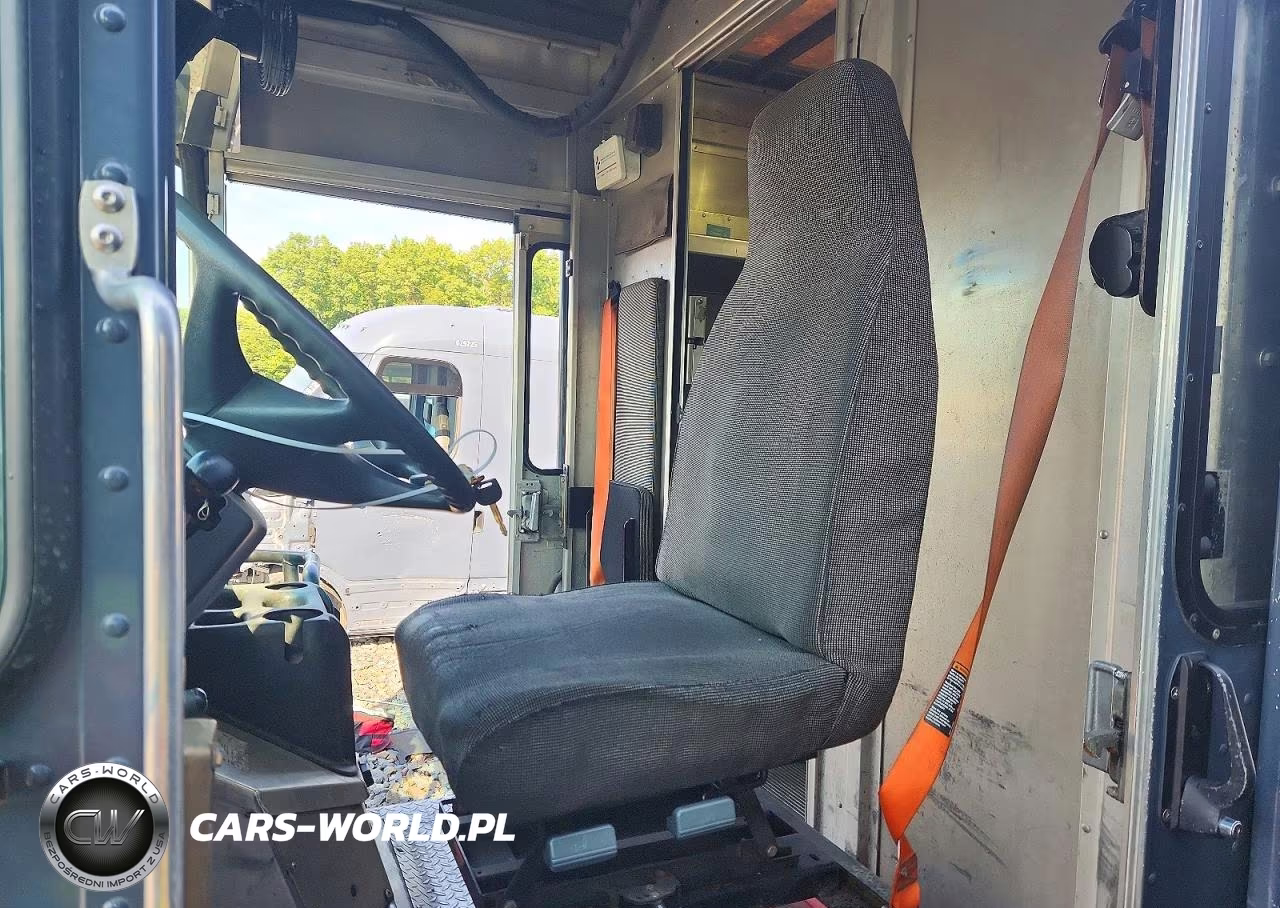 2021 Freightliner Chassis M Line Walk-In Van VIN:4UZAC2GA8MCMM9299 - 7