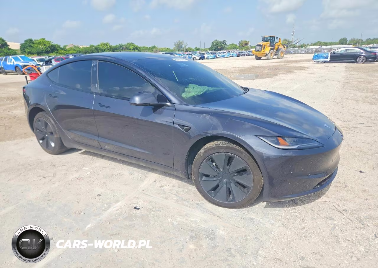 2025 Tesla Model 3 VIN:5YJ3E1EA1SF996645 - 4