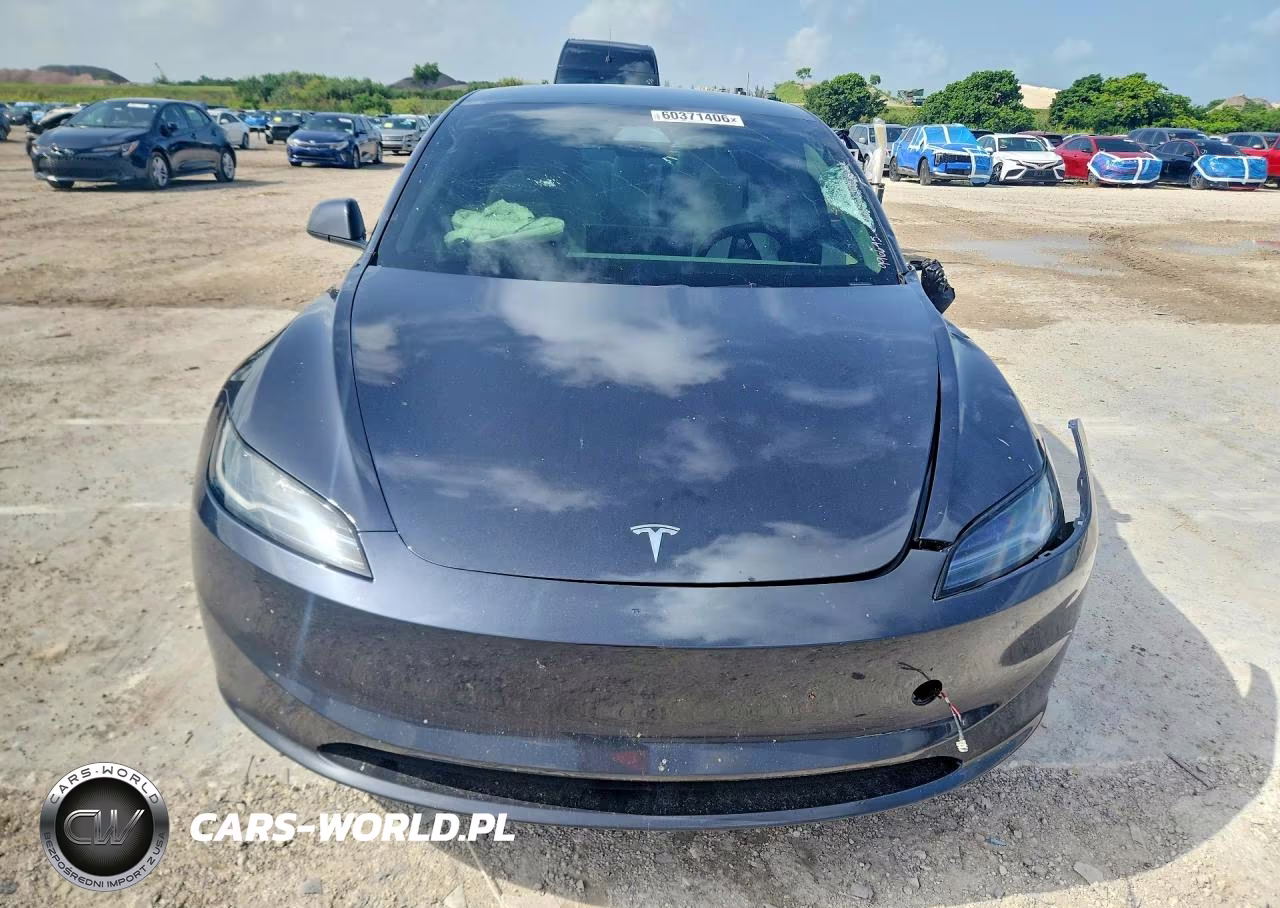 2025 Tesla Model 3 VIN:5YJ3E1EA1SF996645 - 5