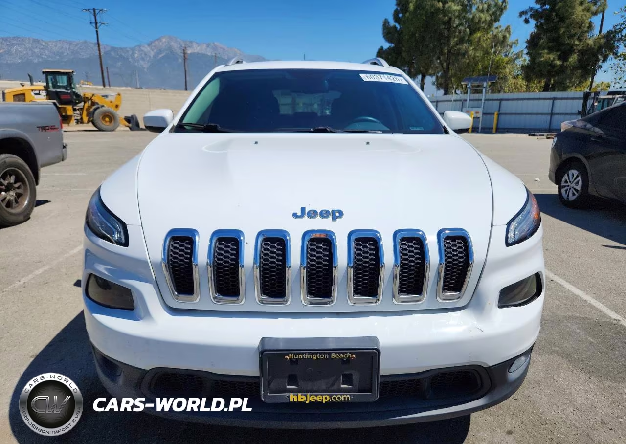2017 Jeep Cherokee Latitude VIN:1C4PJLCB9HW667989 - 5