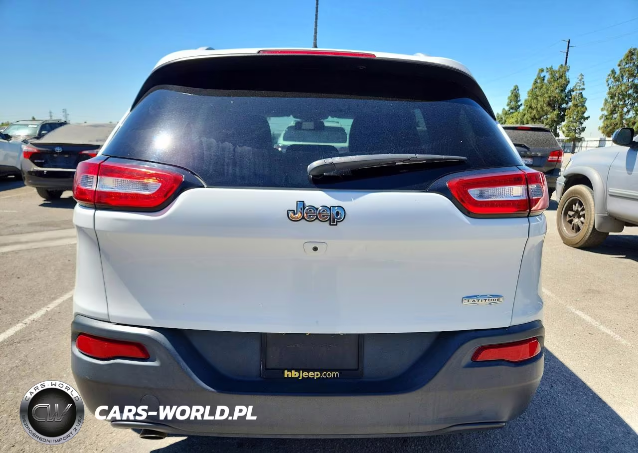 2017 Jeep Cherokee Latitude VIN:1C4PJLCB9HW667989 - 6