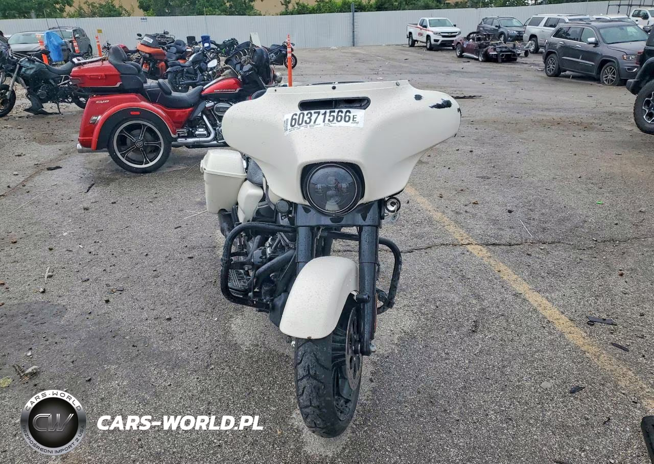 2018 Harley-Davidson Flhxs Street Glide Special VIN:1HD1KRC1XJB606109 - 2