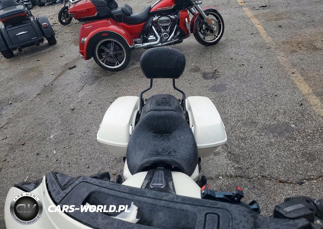 2018 Harley-Davidson Flhxs Street Glide Special VIN:1HD1KRC1XJB606109 - 5