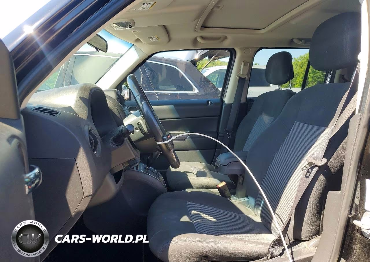 2013 Jeep Patriot Latitude VIN:1C4NJRFB7DD212571 - 7