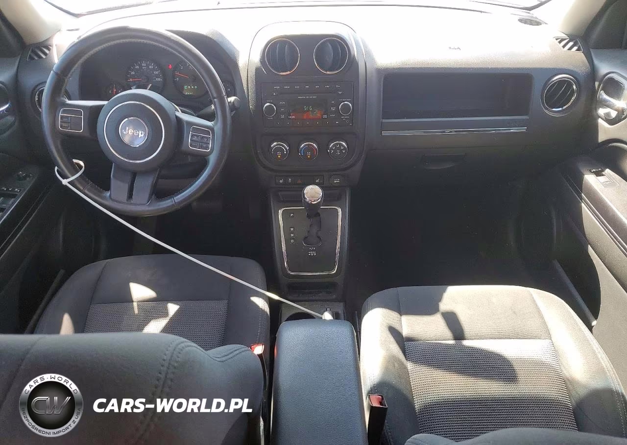 2013 Jeep Patriot Latitude VIN:1C4NJRFB7DD212571 - 8
