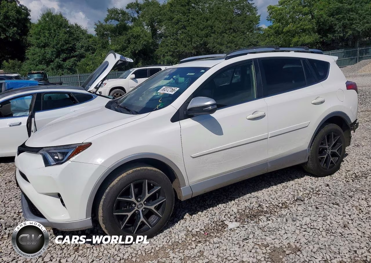 2016 Toyota Rav4 Se – zdjęcie 1 z 14