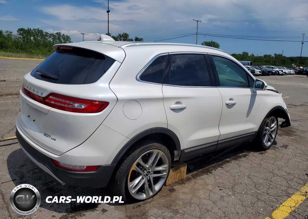 2018 Lincoln Mkc Reserve VIN:5LMCJ3D9XJUL14147 - 3