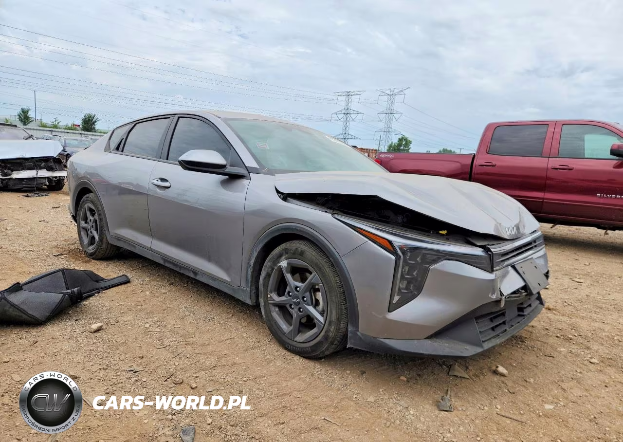 2025 Kia K4 Lxs VIN:3KPFT4DE0SE009757 - 4