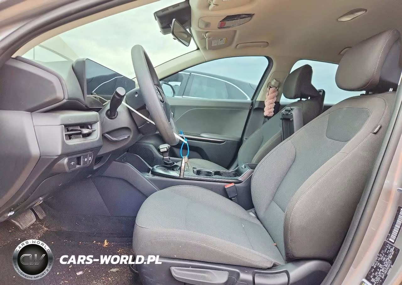 2025 Kia K4 Lxs VIN:3KPFT4DE0SE009757 - 7
