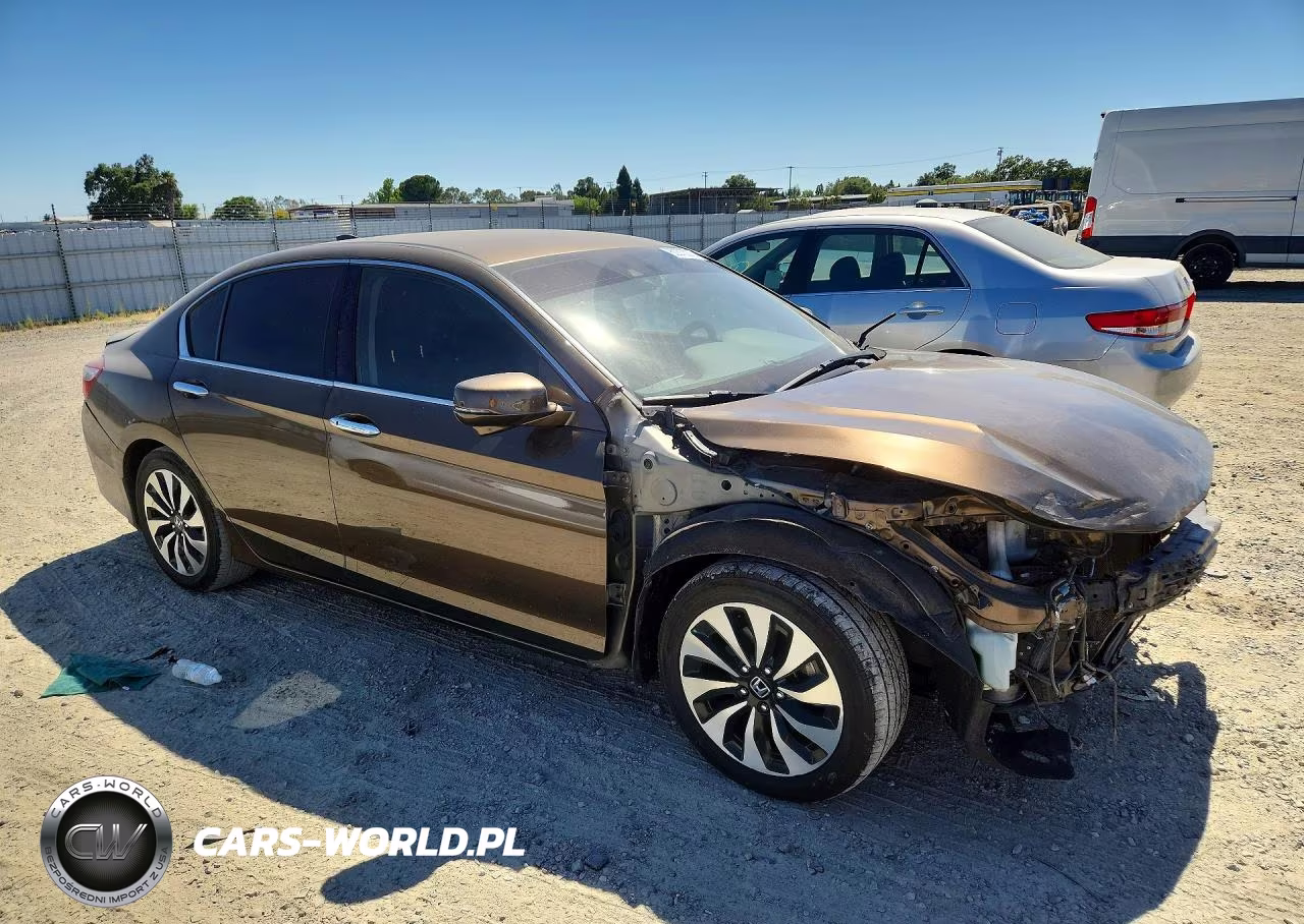 2017 Honda Accord Hybrid VIN:JHMCR6F34HC004682 - 4