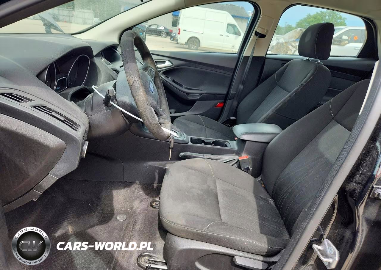 2017 Ford Focus Se VIN:1FADP3F21HL241878 - 7
