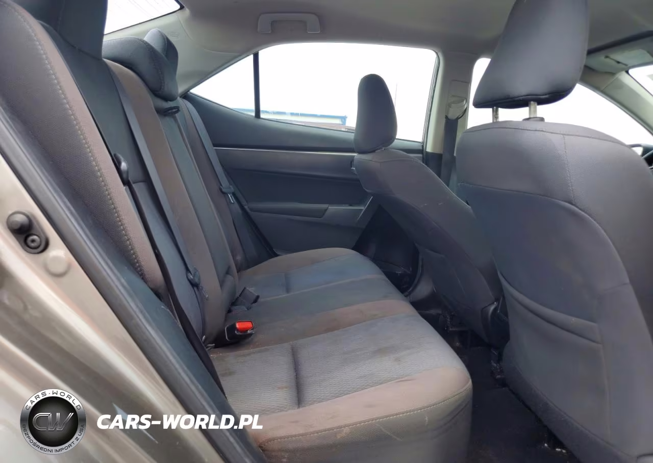 2018 Toyota Corolla Le VIN:2T1BURHE9JC986640 - 10