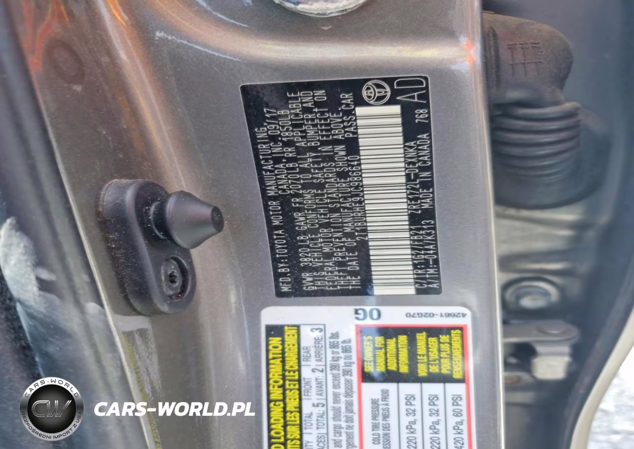 2018 Toyota Corolla Le VIN:2T1BURHE9JC986640 - 12