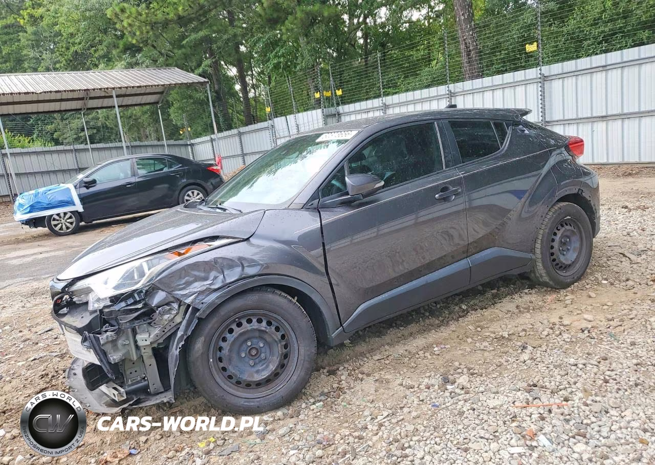 2019 Toyota C-Hr Le – zdjęcie 1 z 13