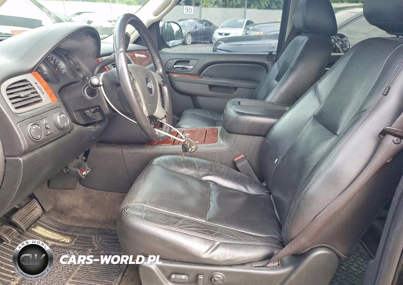2010 Chevrolet Suburban K1500 Ltz VIN:1GNUKKE3XAR181736 - 7