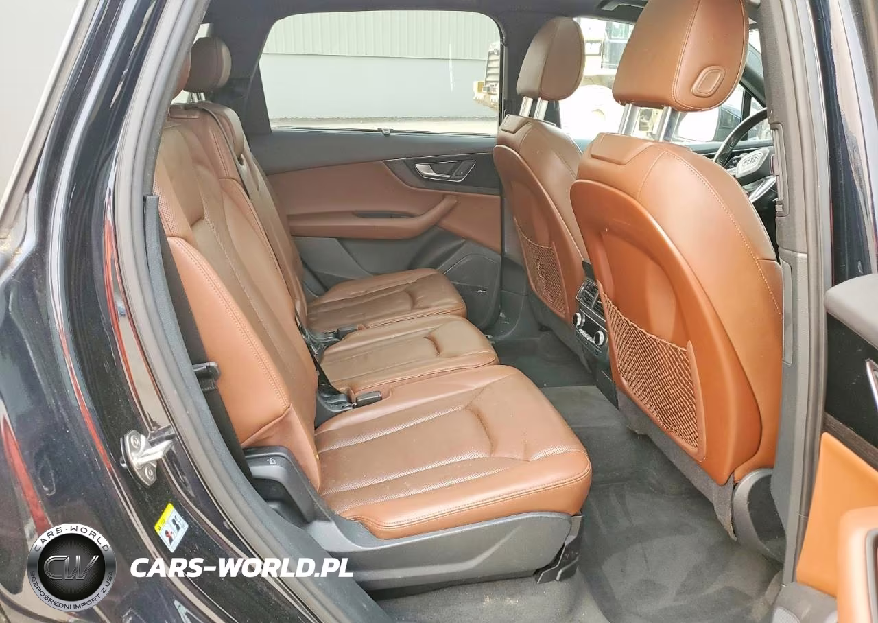 2017 Audi Q7 Prestige VIN:WA1VAAF74HD029304 - 11