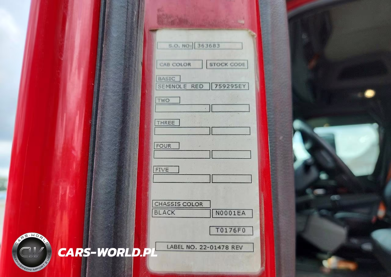 2017 Peterbilt 579 Semi Truck VIN:1XPBDP9X2HD363683 - 13