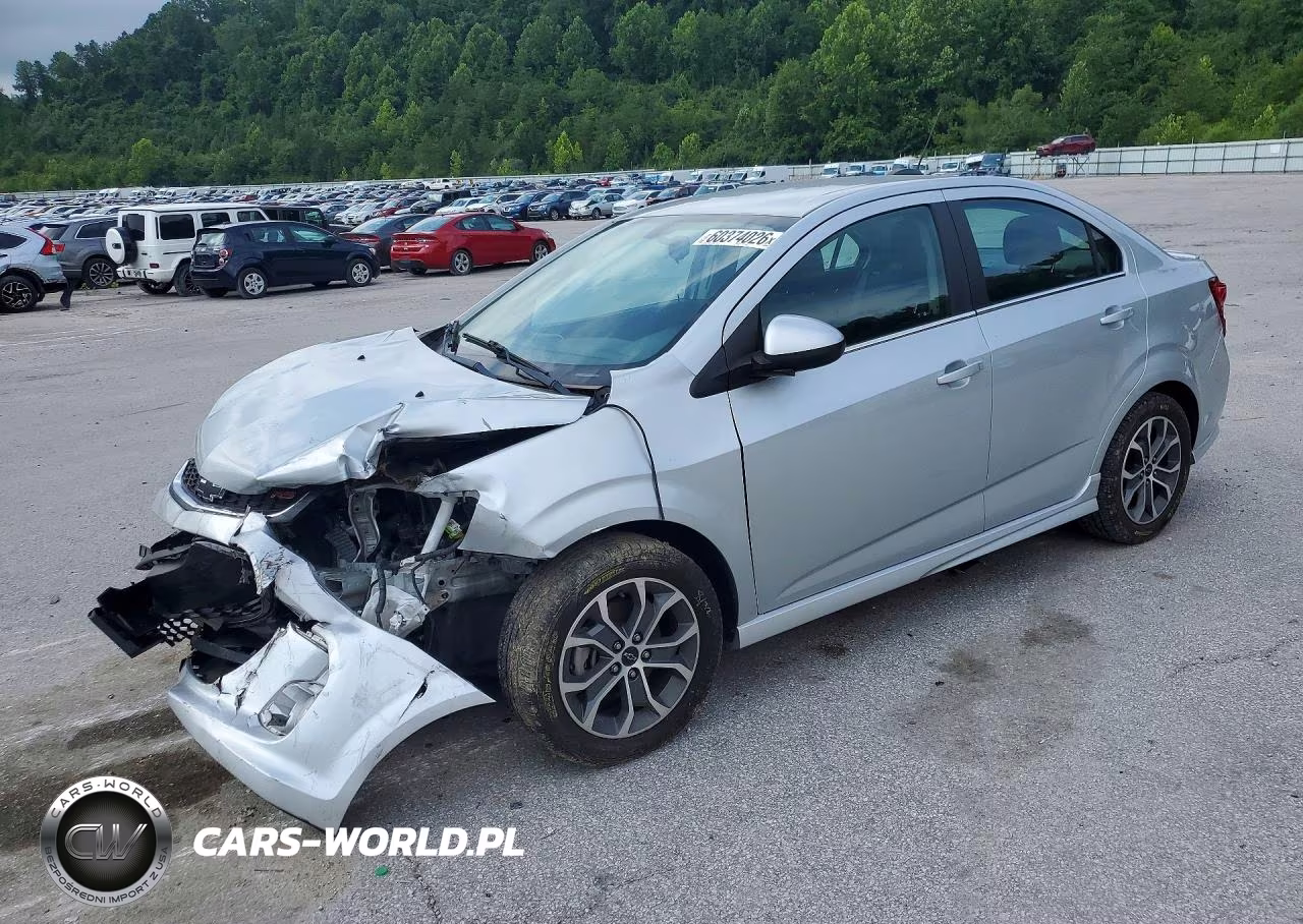 2018 Chevrolet Sonic Lt – zdjęcie 1 z 12
